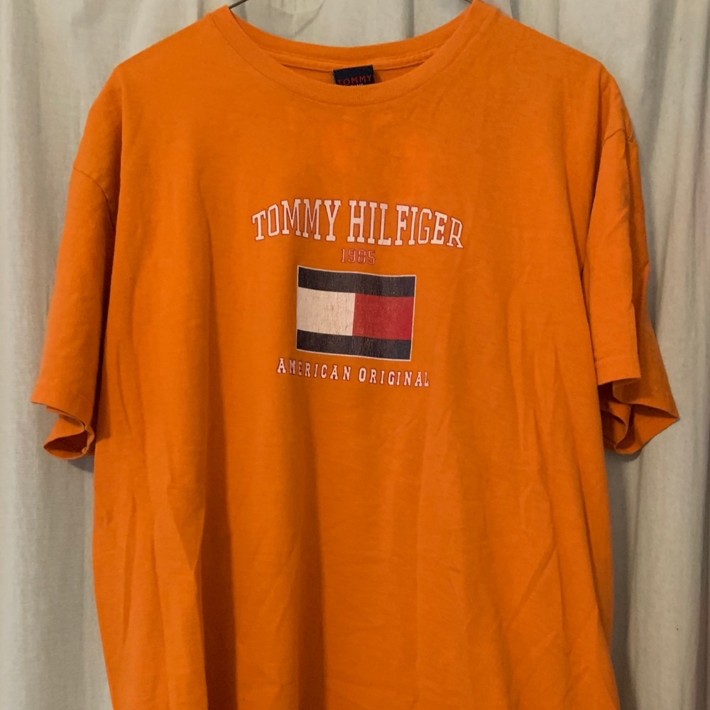 Vintage Tommy Hilfiger T-shirt